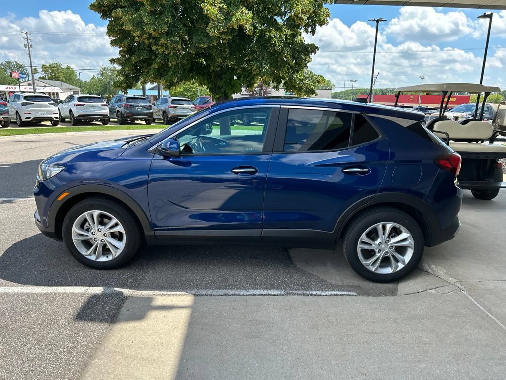 Used 2023 Buick Encore GX Preferred w/ Cold Weather Comfort Package FWD image 7