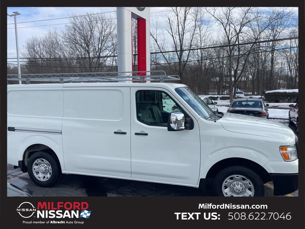 Used 2015 Nissan NV 3500 SV w/ Technology Package image 6