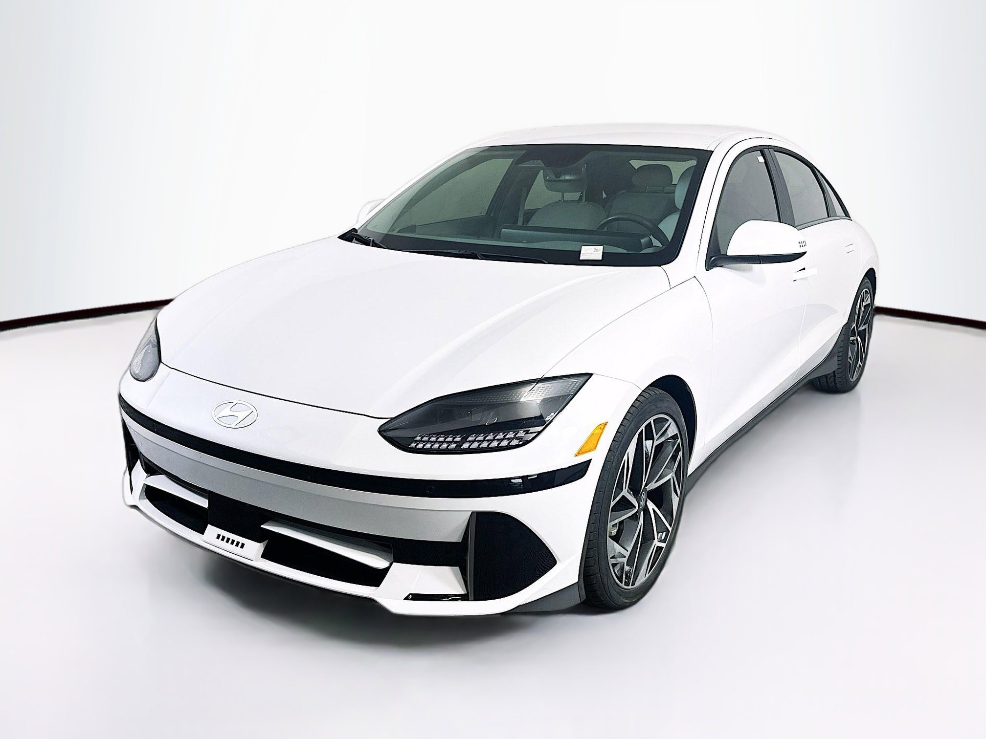 Used 2024 Hyundai Ioniq 6 SEL image 3