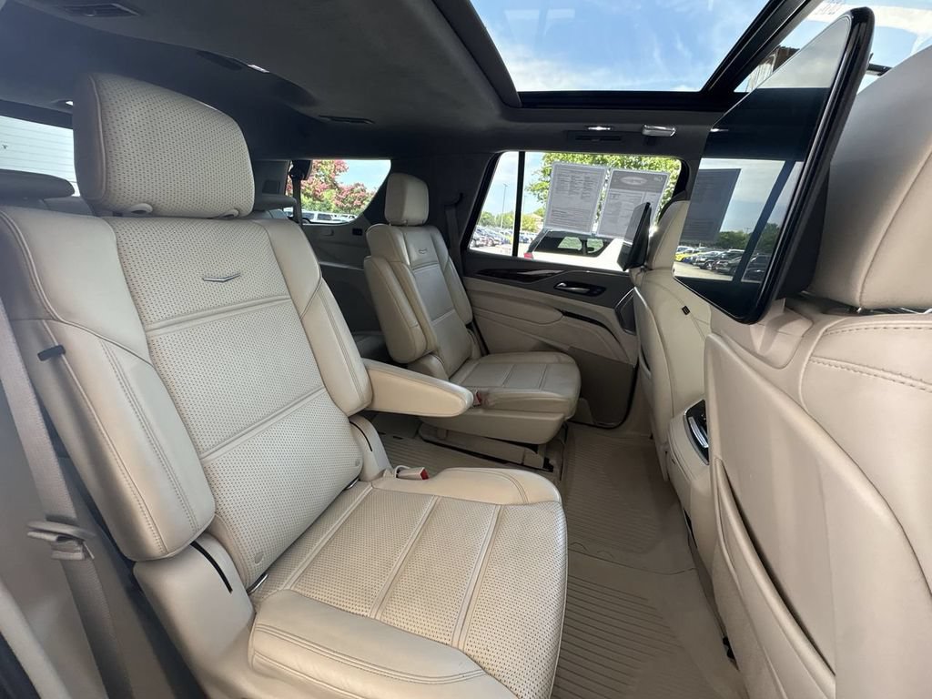 Certified 2021 Cadillac Escalade Premium Luxury Platinum AWD/4WD image 28