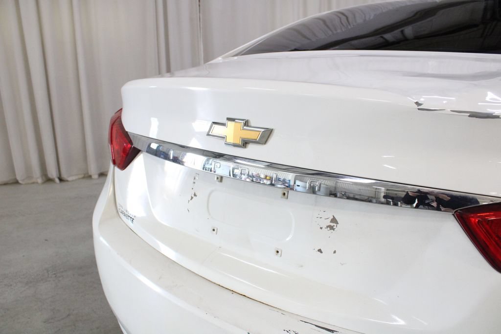 Used 2018 Chevrolet Impala LT FWD image 31