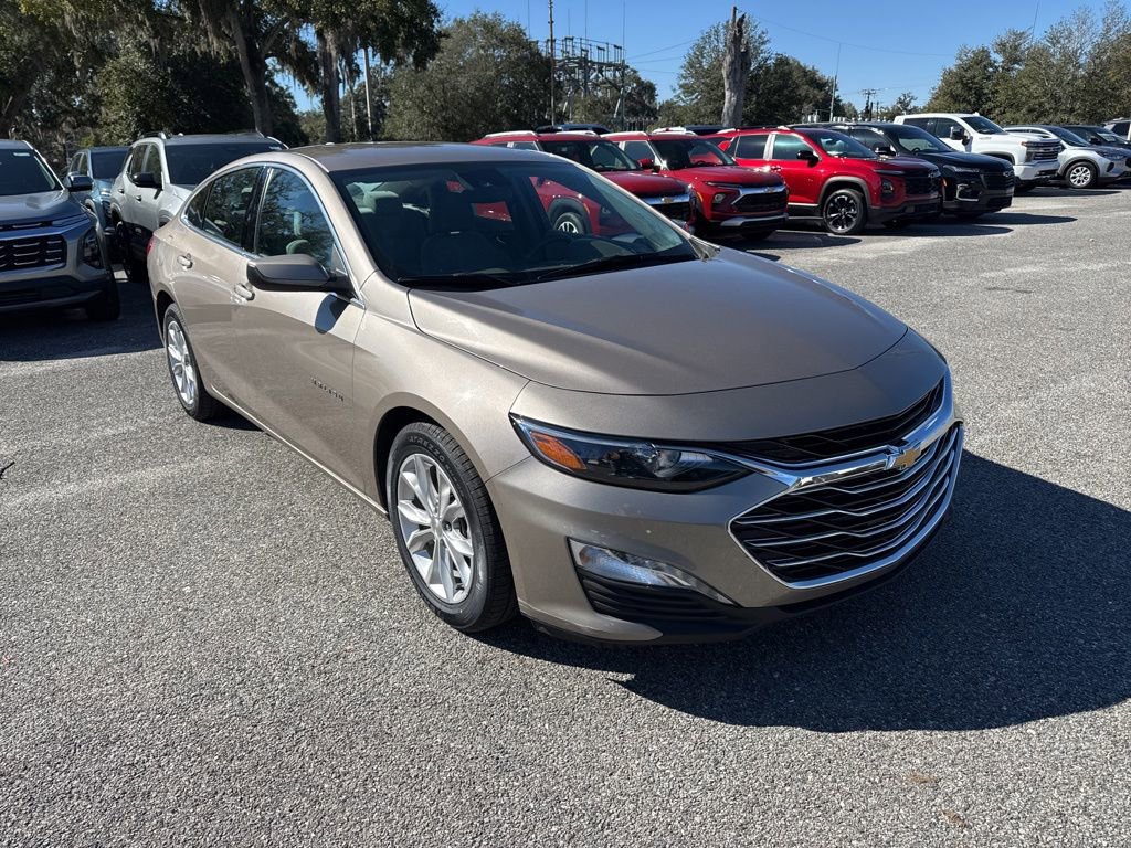 Used 2024 Chevrolet Malibu LT image 2