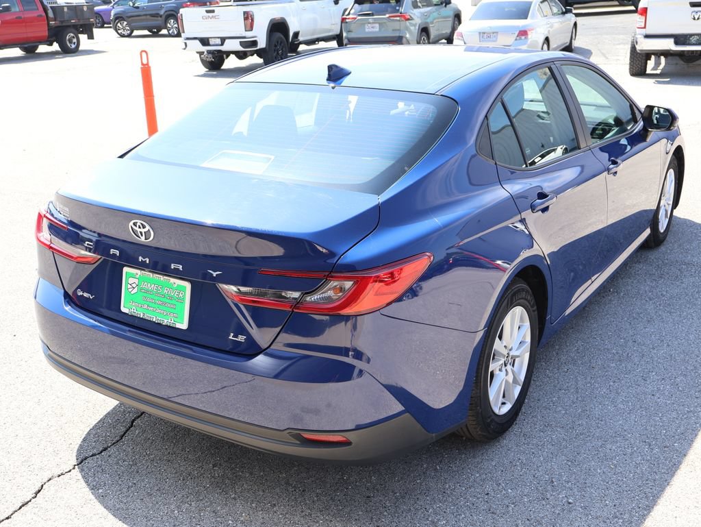 Used 2025 Toyota Camry LE FWD image 5