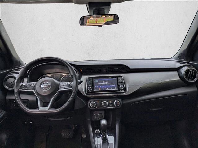 Used 2020 Nissan Kicks S image 17