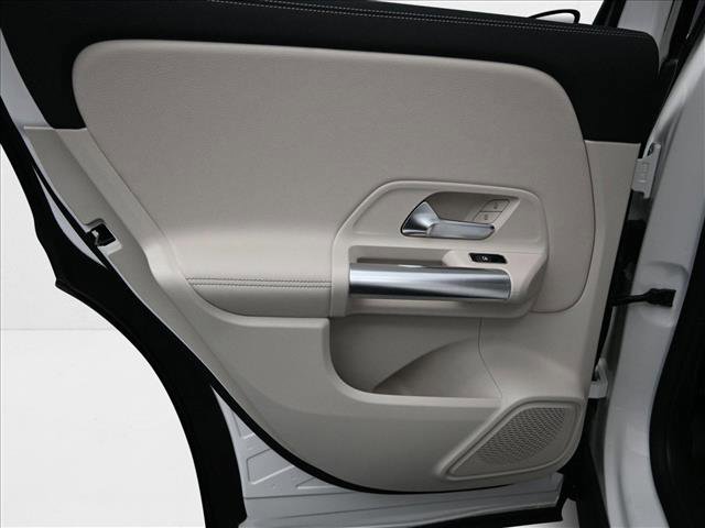 New 2025 Mercedes-Benz GLA 250 4MATIC image 23
