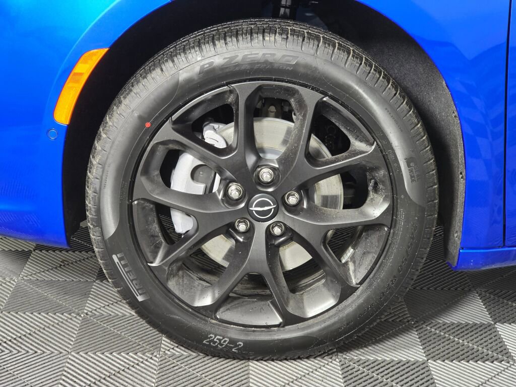 New 2026 Chrysler Pacifica Select AWD/4WD image 10