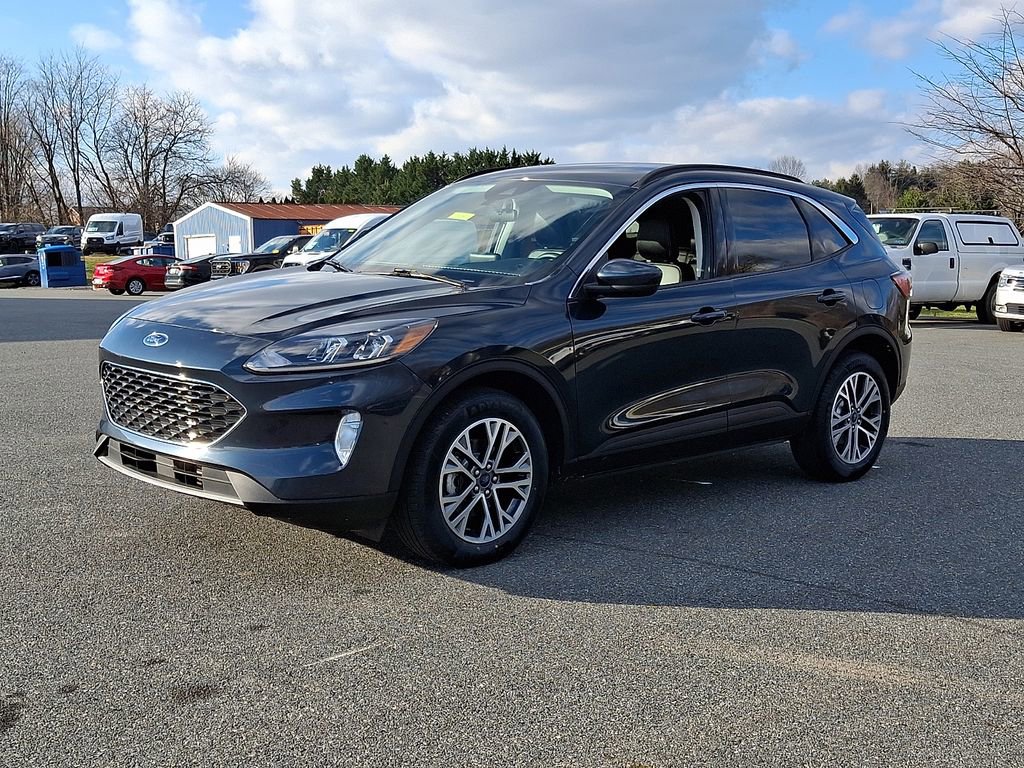 Certified 2022 Ford Escape SEL image 3