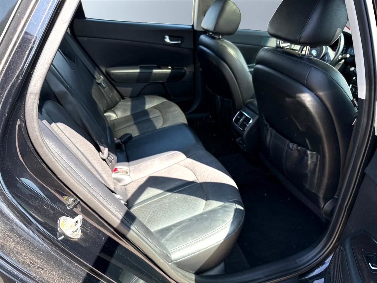 Used 2016 Kia Optima EX w/ Premium Package image 11