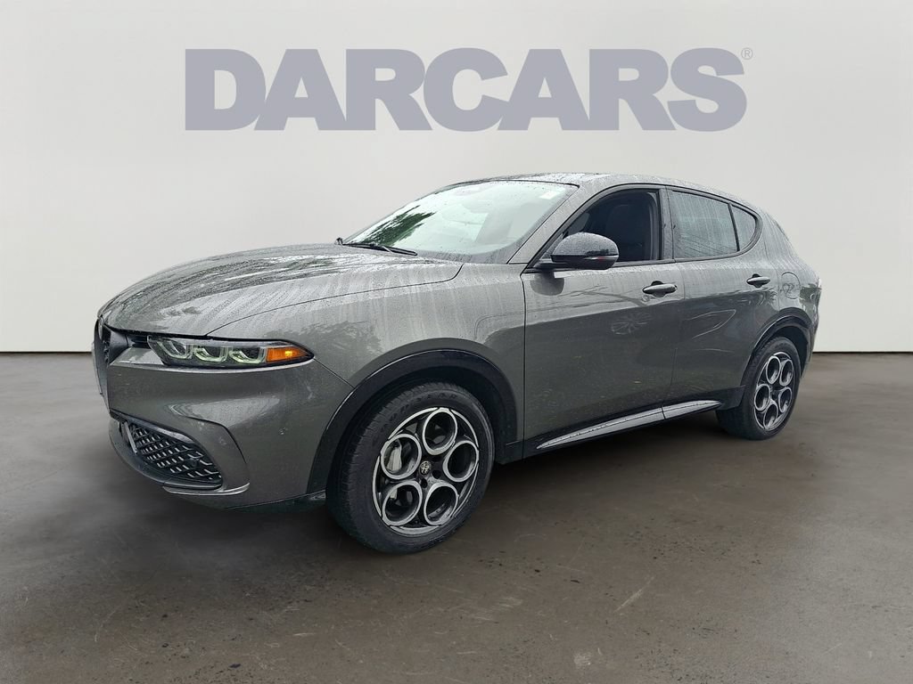 Used 2025 Alfa Romeo Tonale AWD/4WD image 3