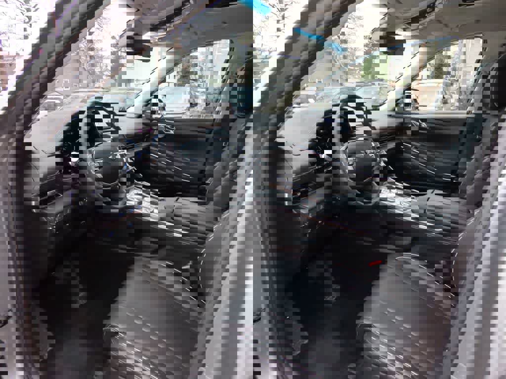 Used 2023 Genesis GV80 2.5T w/ Prestige 20" Package image 2