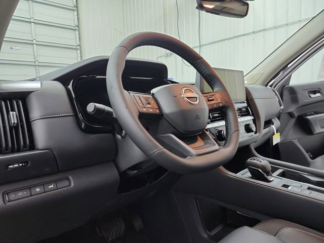 New 2026 Nissan Pathfinder SL w/ SL Premium Package image 18