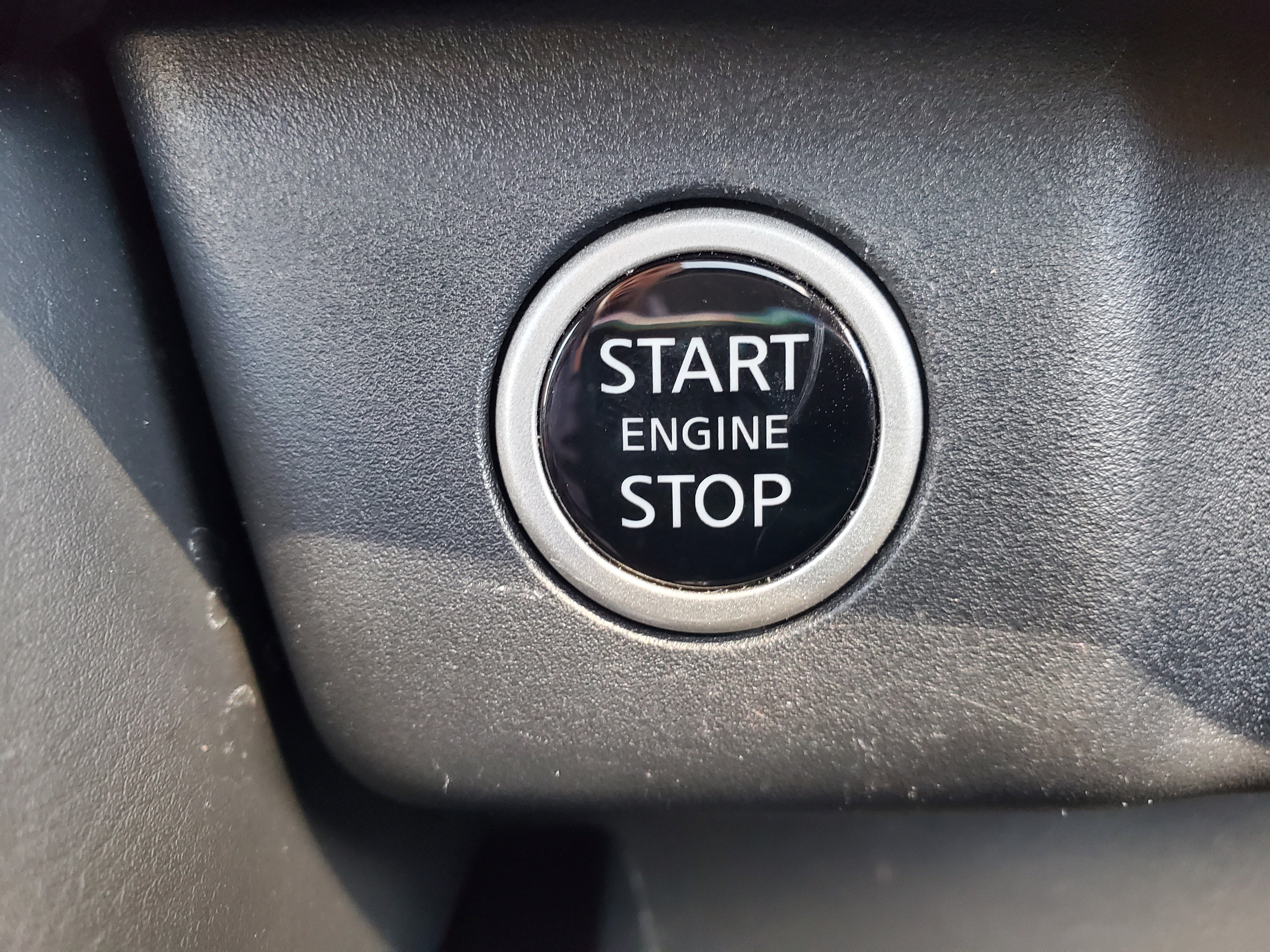 Used 2022 Nissan Rogue SV w/ SV Premium Package image 24