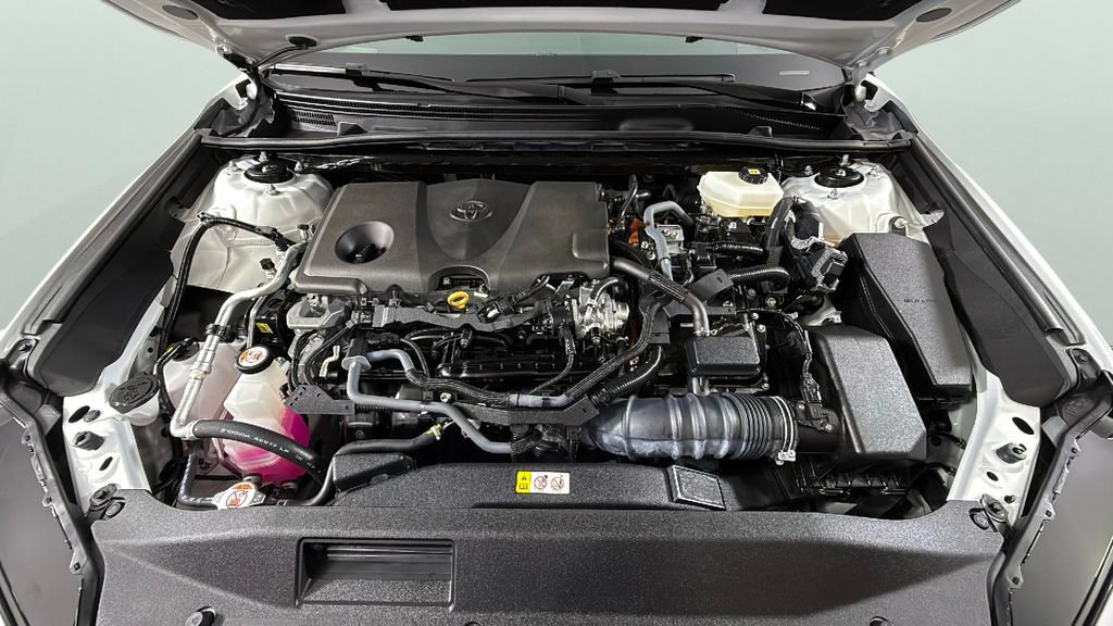 Used 2025 Toyota Camry SE w/ Convenience Package FWD image 36