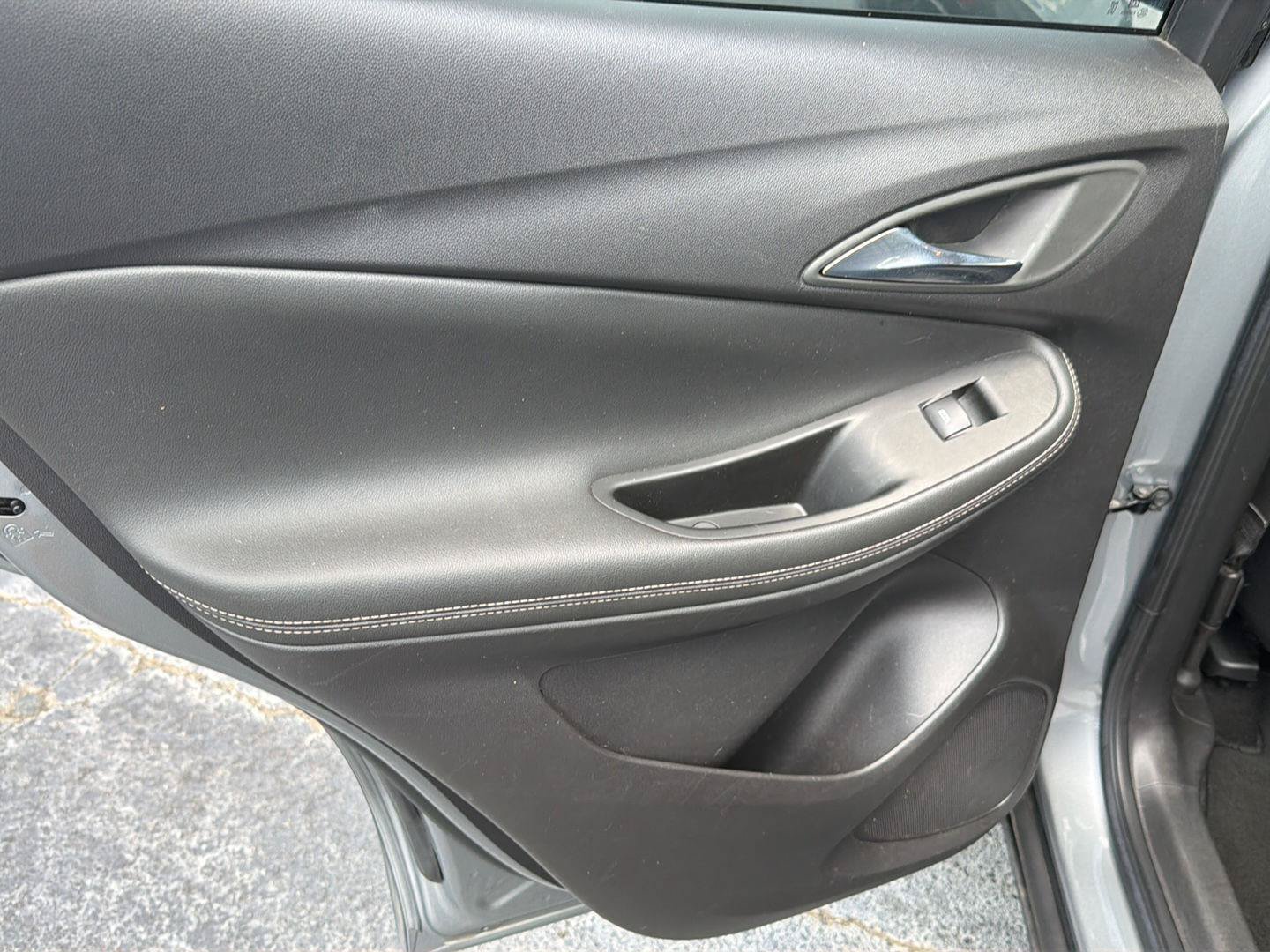 Used 2023 Buick Encore GX Select FWD image 17