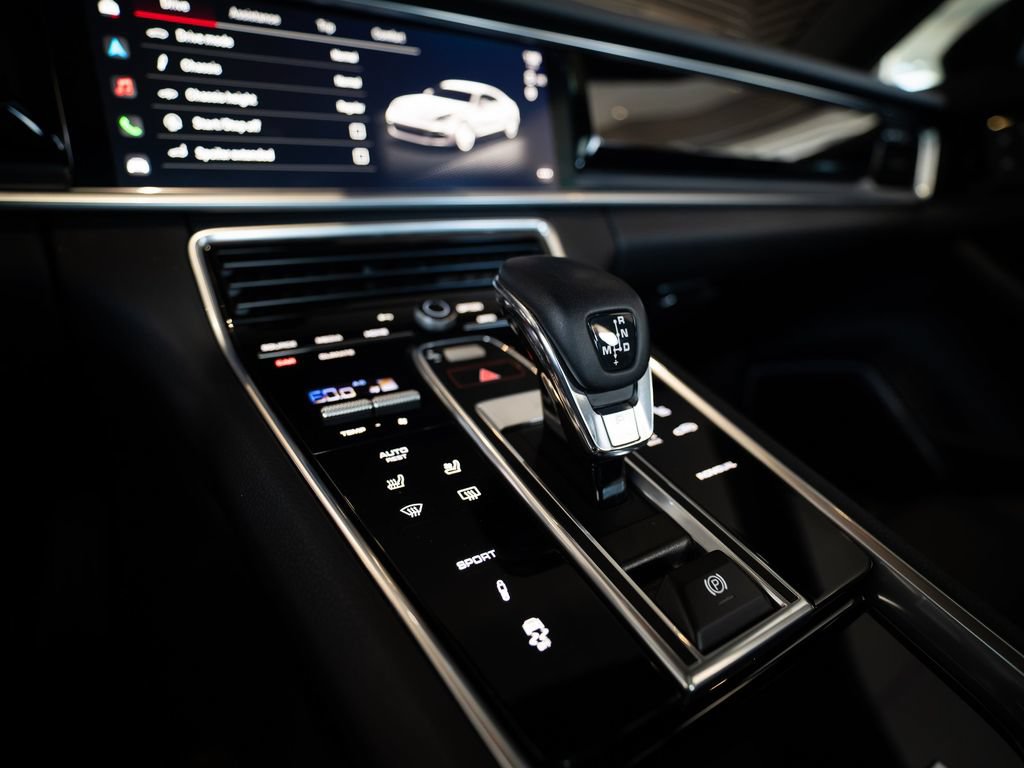 Certified 2023 Porsche Panamera image 19