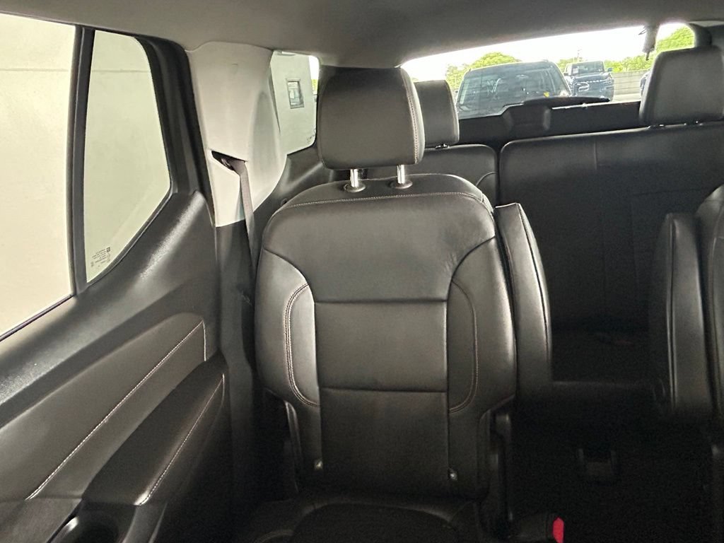 Used 2019 Chevrolet Traverse LT FWD image 12