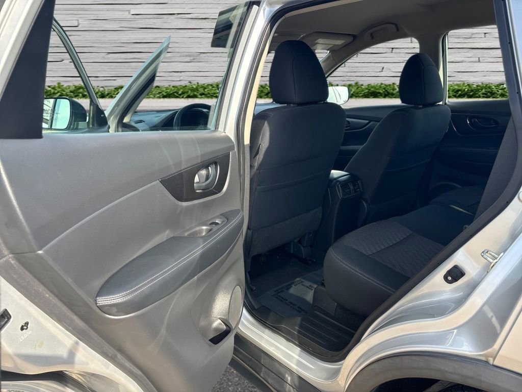 Used 2020 Nissan Rogue S AWD/4WD image 17