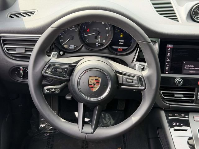Used 2025 Porsche Macan image 16