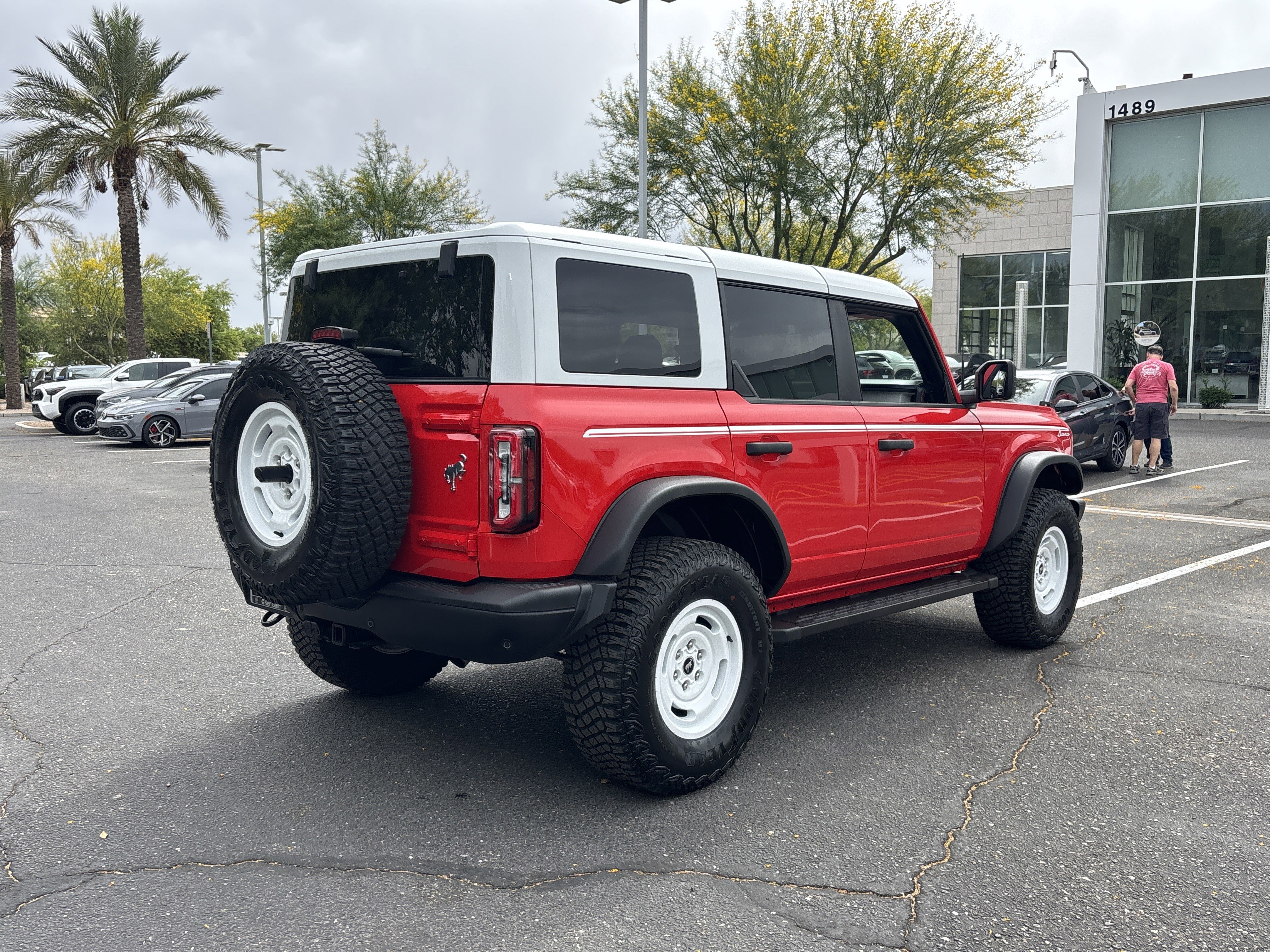 Used 2024 Ford Bronco Heritage Edition AWD/4WD image 4