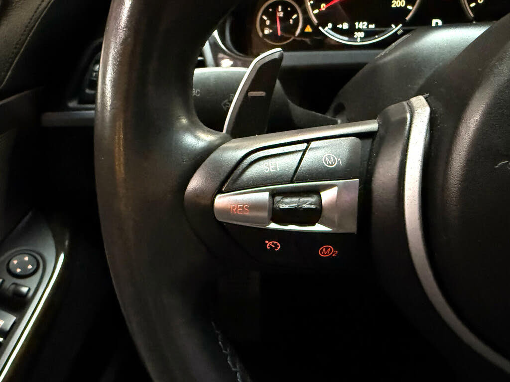 Used 2015 BMW M6 Convertible RWD image 20
