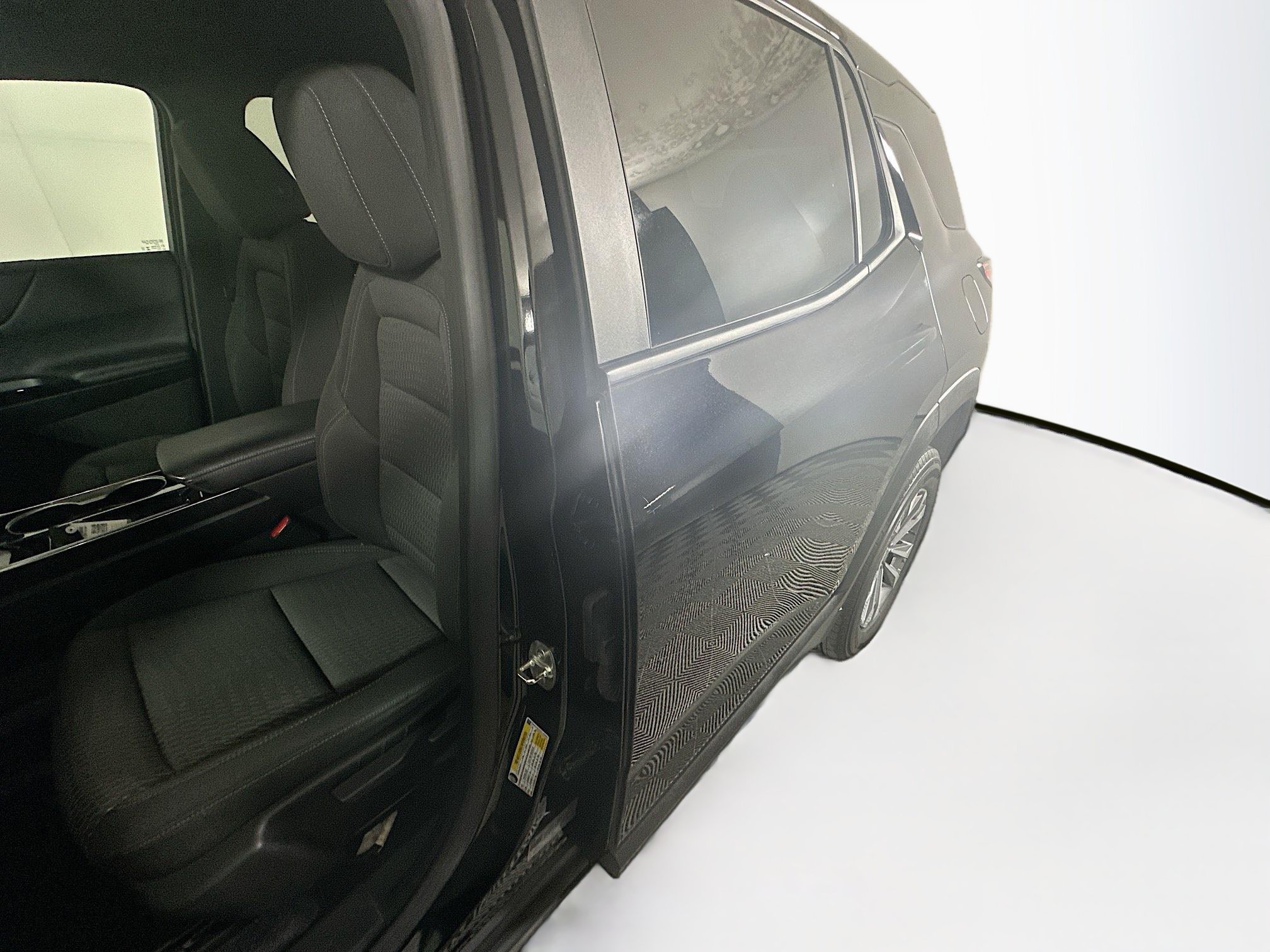 Used 2025 Chevrolet Equinox LT FWD image 12