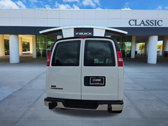 Used 2025 Chevrolet Express 2500 w/ Driver Convenience Package RWD image 7