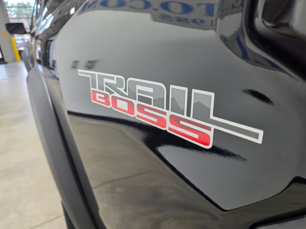 Used 2024 Chevrolet Colorado Trail Boss w/ Advanced Trailering Package AWD/4WD image 15