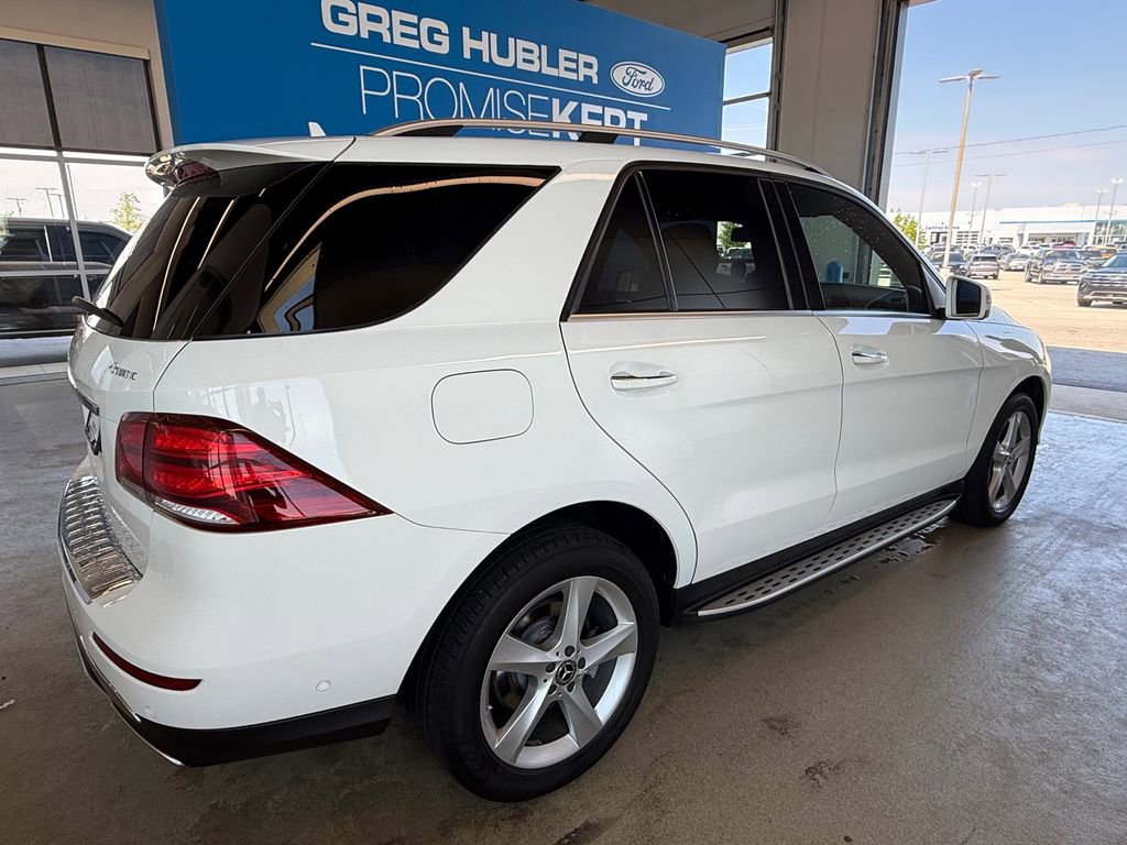 Used 2019 Mercedes-Benz GLE 400 4MATIC w/ Premium 1 Package image 2