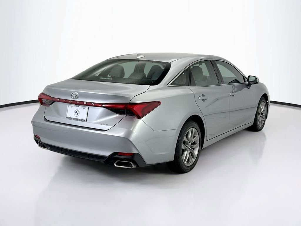 Used 2020 Toyota Avalon XLE w/ Carpet Mat Package FWD image 5