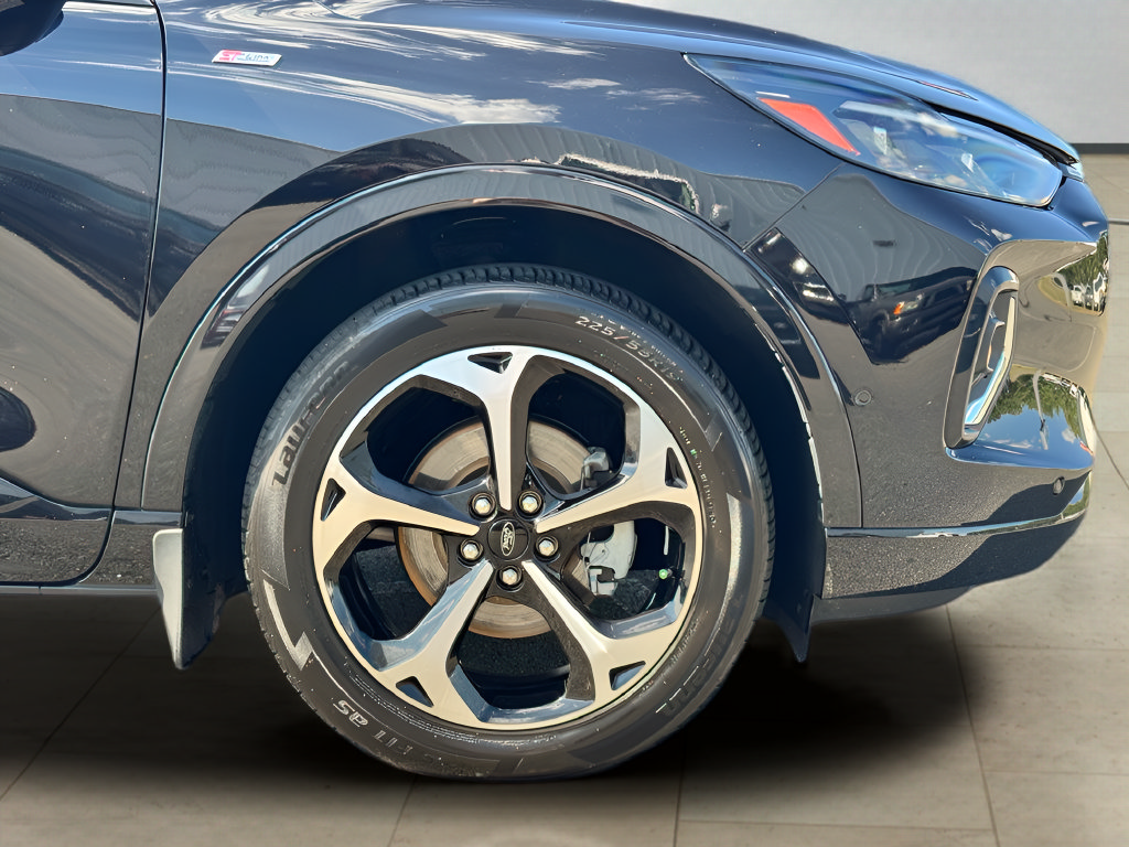 Used 2023 Ford Escape ST-Line Elite w/ Premium Technology Package AWD/4WD image 32