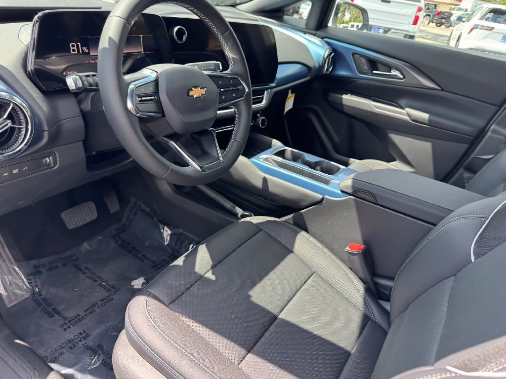 New 2026 Chevrolet Equinox EV LT w/ Convenience Package II FWD image 13