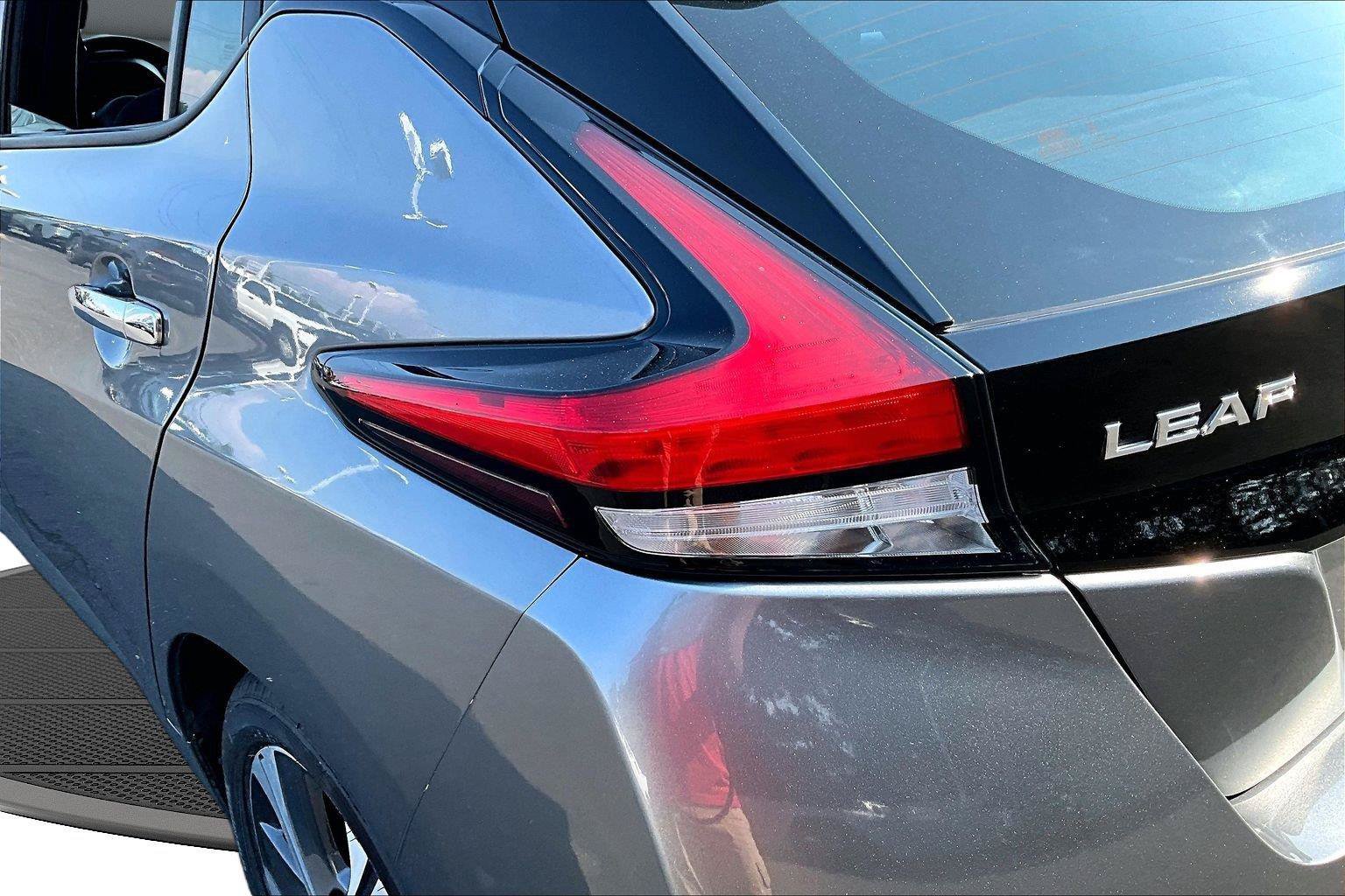 Used 2021 Nissan Leaf SV w/ SV Technology Package FWD image 22