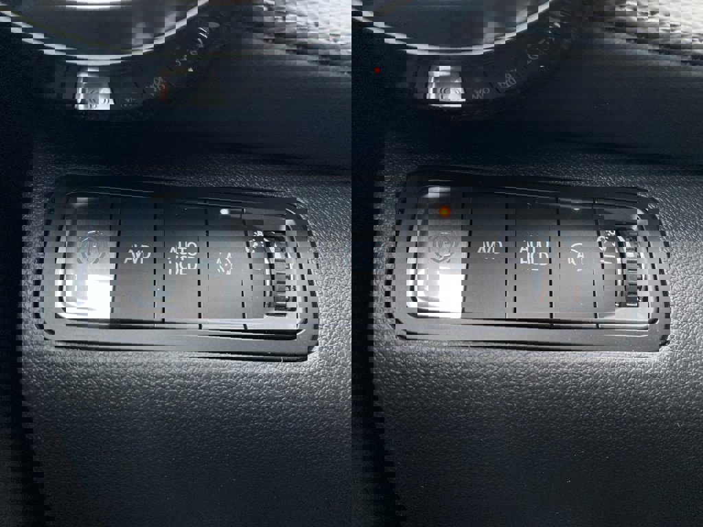 New 2026 Chevrolet Equinox LT w/ Midnight Edition image 24