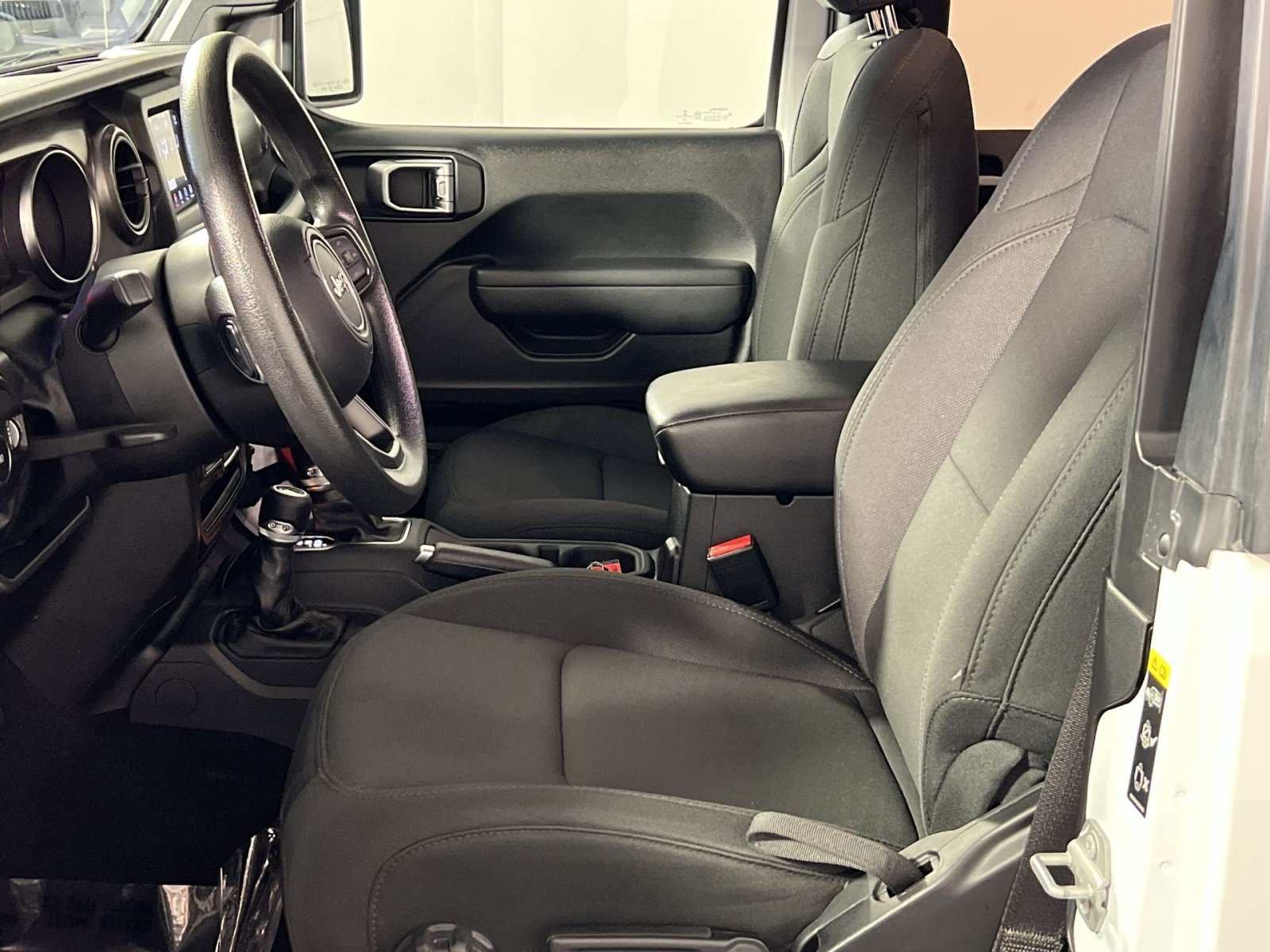 Used 2023 Jeep Wrangler Sport AWD/4WD image 13