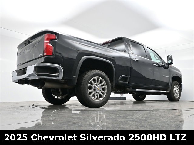 Used 2025 Chevrolet Silverado 2500 LTZ w/ LTZ Premium Package image 15