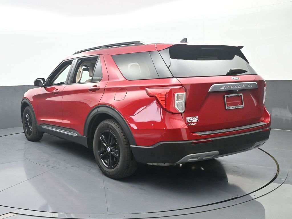 Used 2021 Ford Explorer XLT w/ Equipment Group 202A image 4