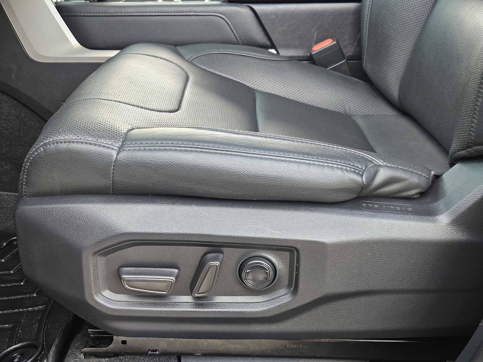 Used 2022 Toyota Tundra Limited image 24