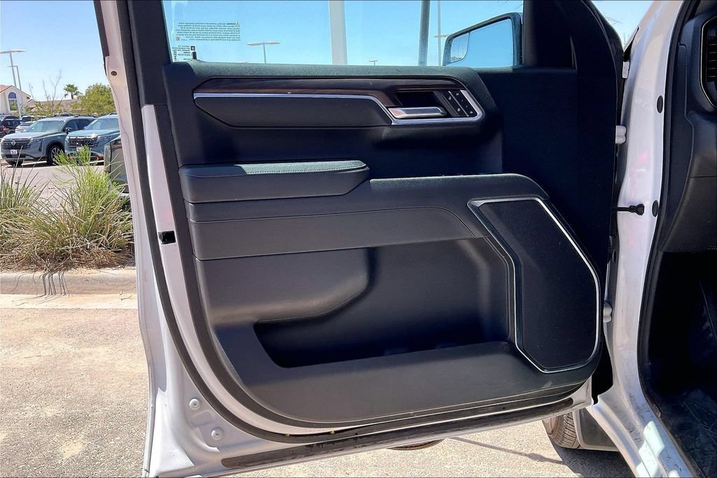 Used 2025 GMC Sierra 1500 SLT RWD image 22
