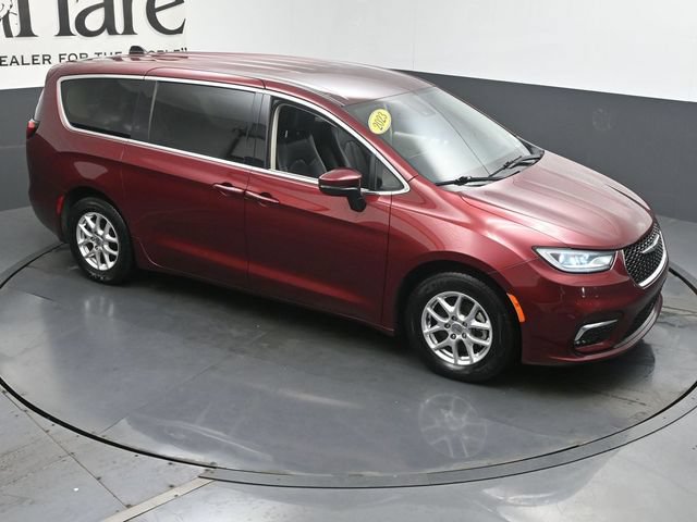 Used 2023 Chrysler Pacifica Touring-L FWD image 40