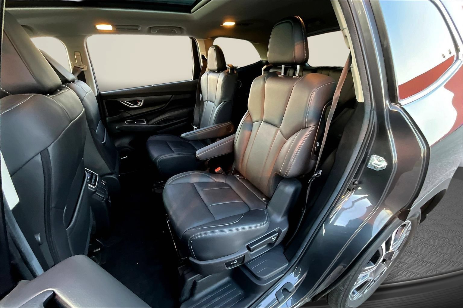 Used 2024 Subaru Ascent Limited w/ Technology Package AWD/4WD image 25