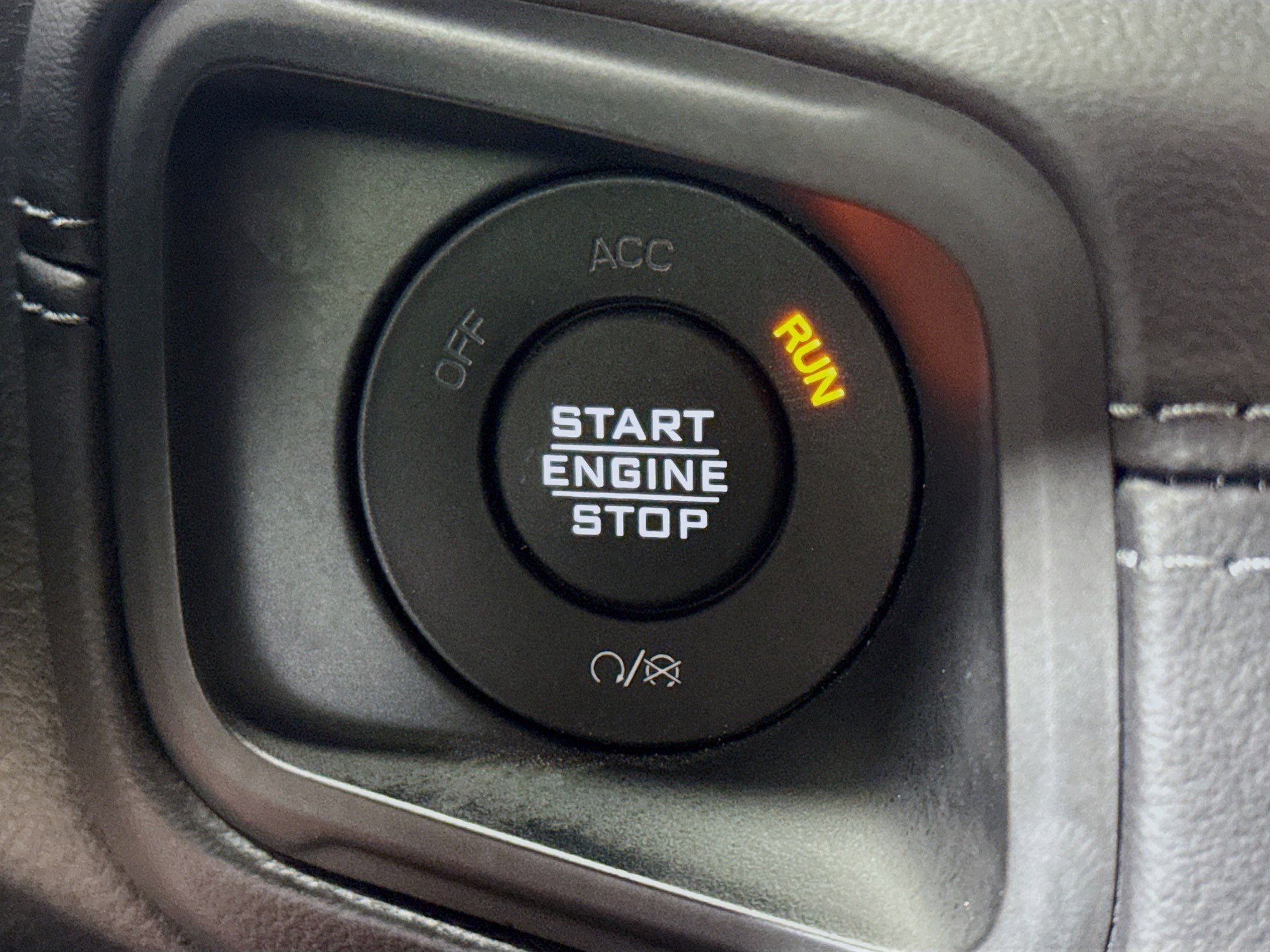 Used 2025 Jeep Wrangler Sahara image 21