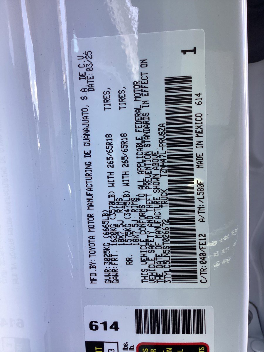 Used 2025 Toyota Tacoma TRD Sport image 35