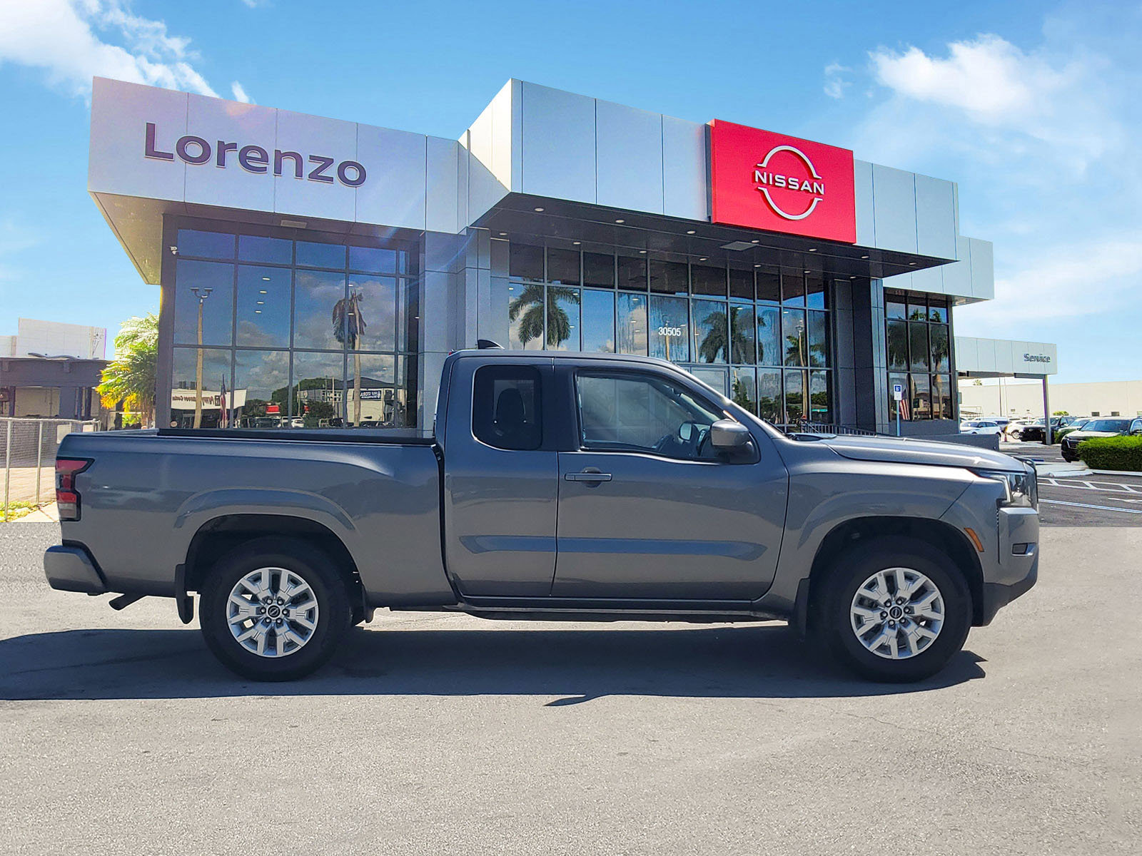 Certified 2023 Nissan Frontier SV RWD image 4