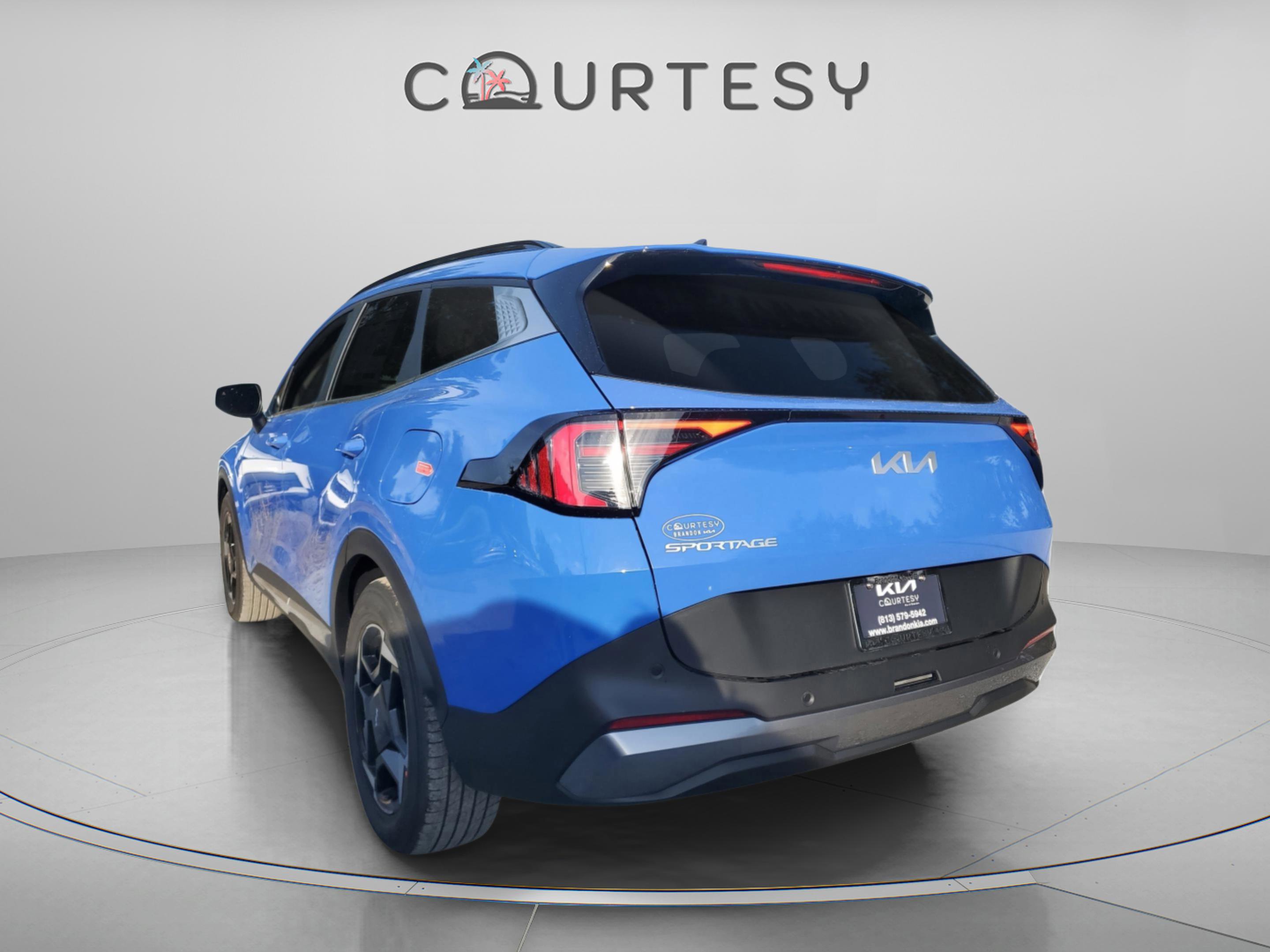 New 2026 Kia Sportage EX w/ EX Panorama Roof Package image 3