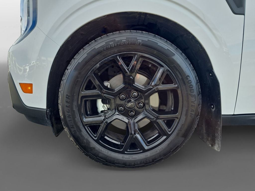 Used 2025 Ford Maverick Lariat w/ Black Appearance Package image 16