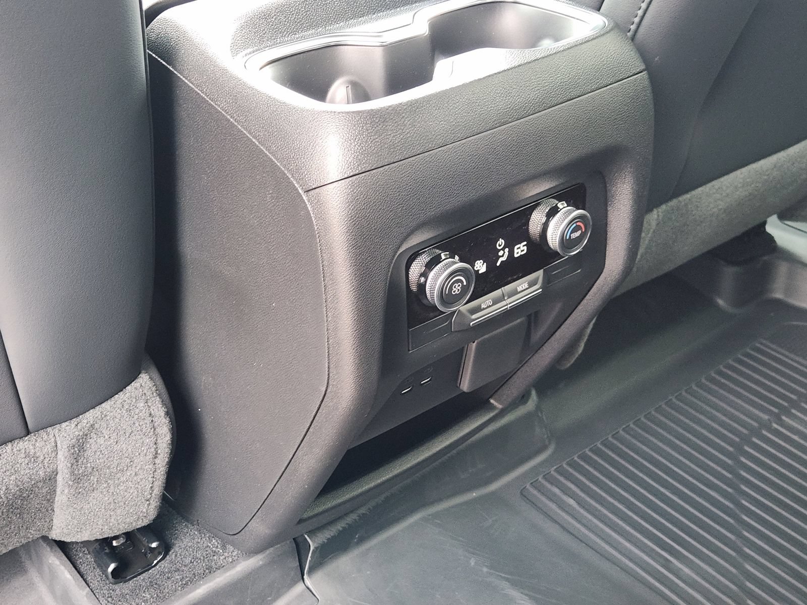 New 2026 Buick Enclave Sport Touring w/ Power Package FWD image 35