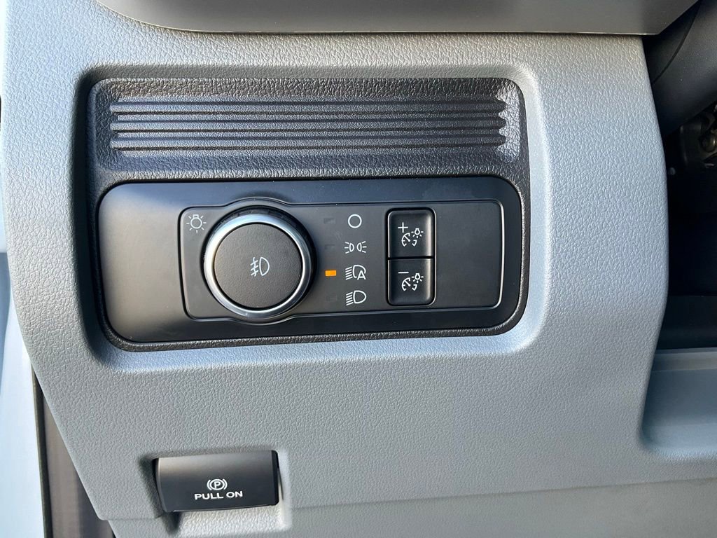 Used 2024 Ford F450 XL w/ XL Chrome Package image 54