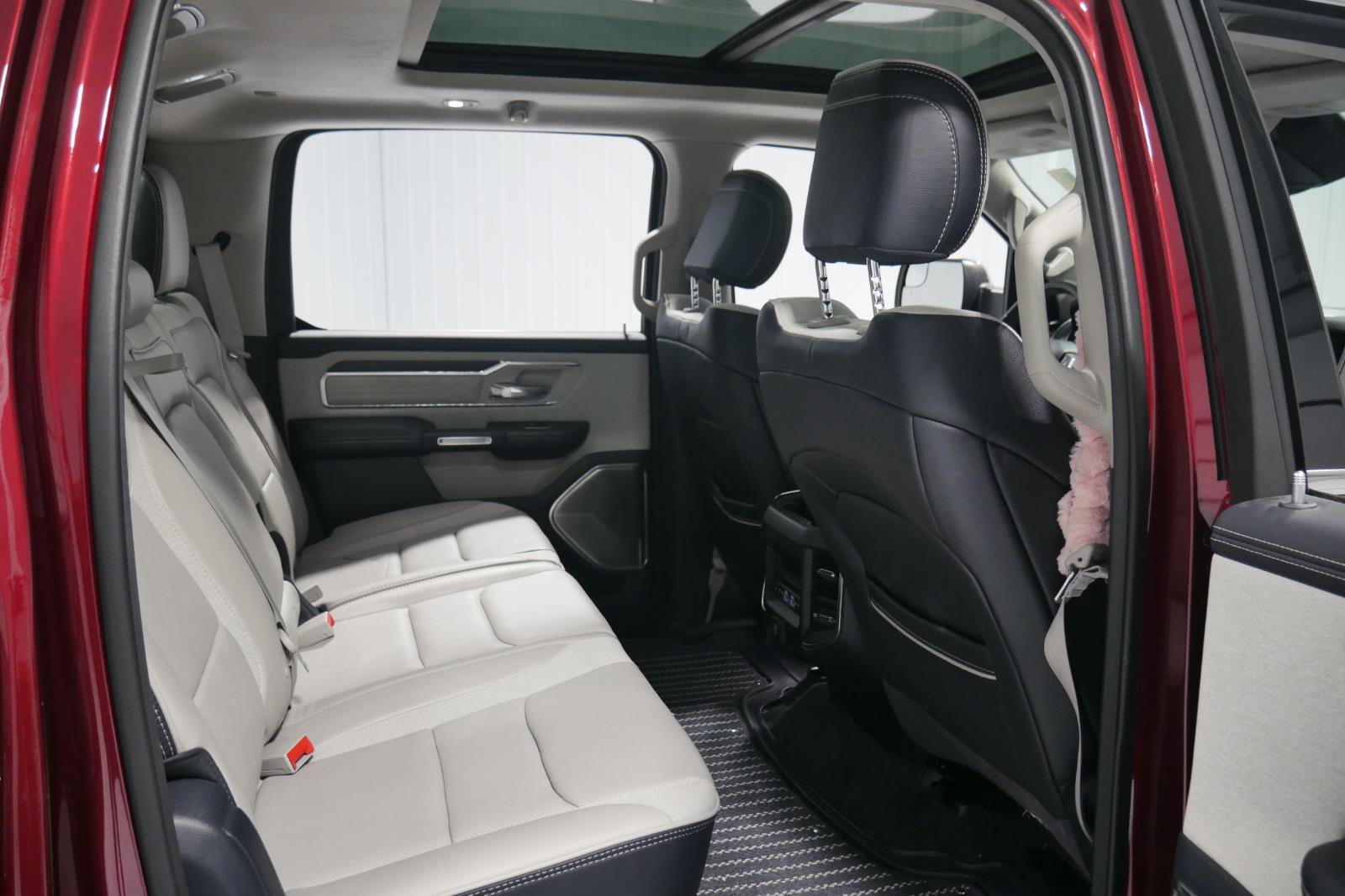 Used 2023 RAM 1500 Limited image 17