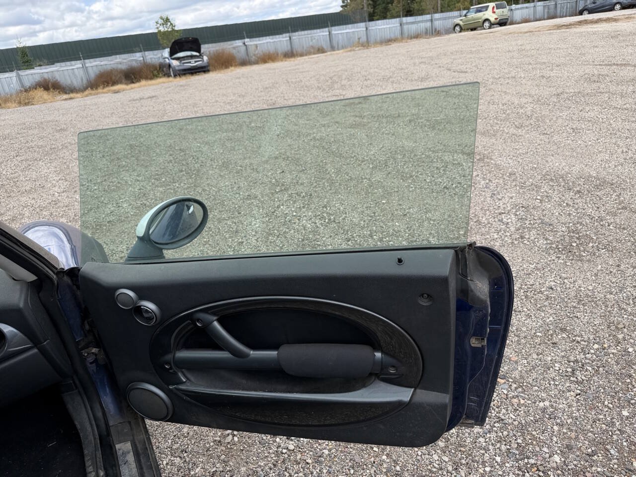 Used 2004 MINI Cooper Hardtop FWD image 24