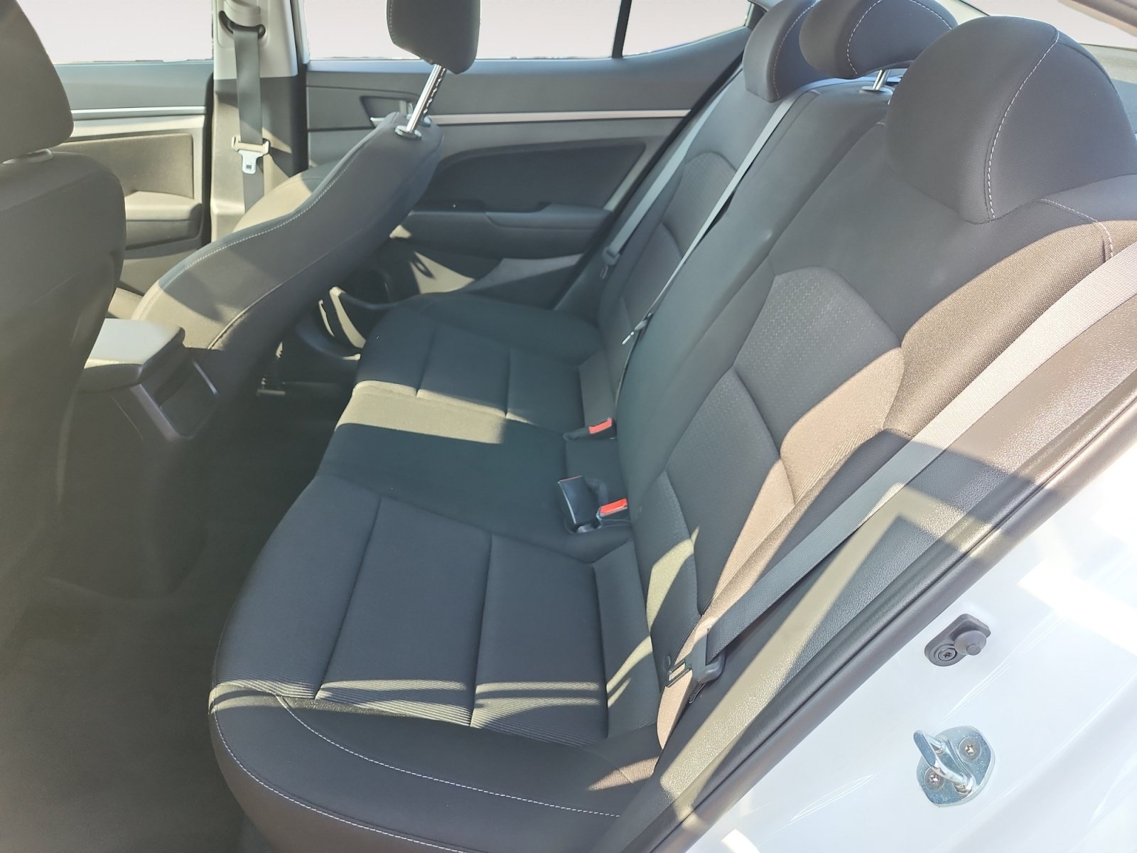Used 2018 Hyundai Elantra SEL FWD image 13